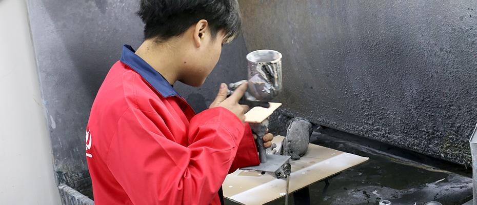 欣亿精密模具